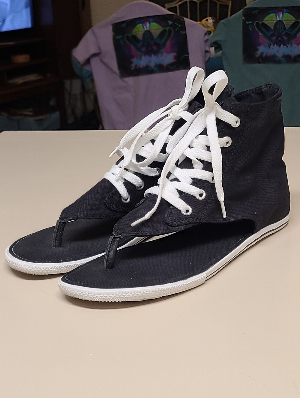 Converse CTAS Gladiator high top  thong sandals size 9
